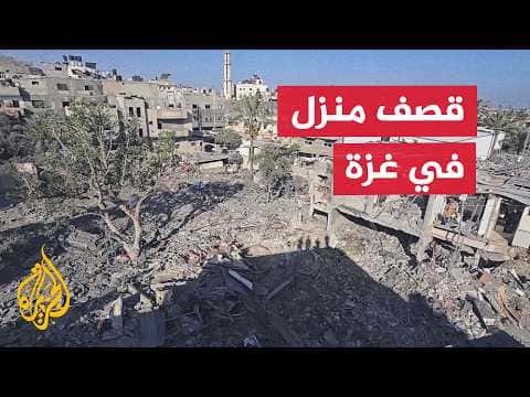 إسرائيل تقصف منزلًا في دير البلح