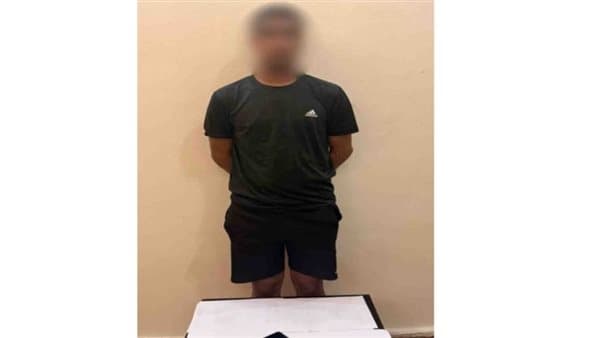 ضبط عاطل بالإسماعيلية لتهريب الأسلحة البيضاء