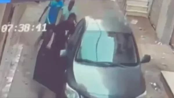 زوج يسحل wife ويختطف ابنه بشرقية