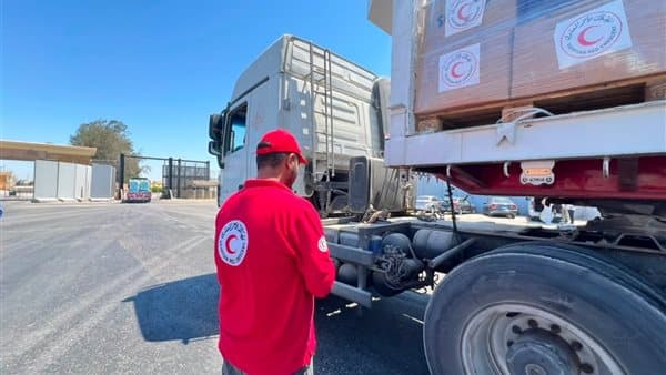 Zad Al-Aza convoy delivers 81,000 food baskets and relief supplies