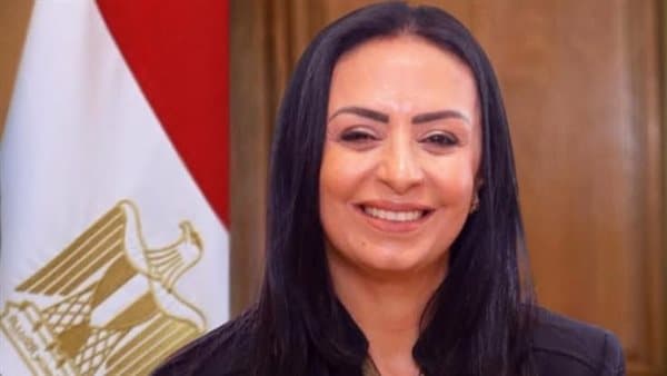 وزيرة التضامن تحذر الفتيات من مخاطر الإدمان