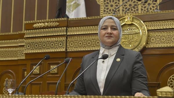 امين طاقه الشيوخ يركز على استثمارات إيني وخطط تطوير المعامل
