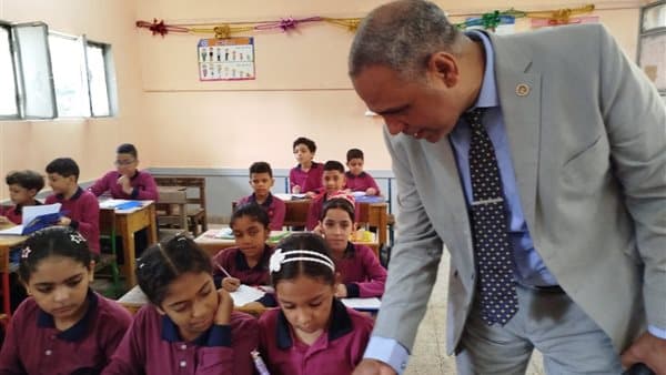 Tarek Helmy Monitors Giza Schools