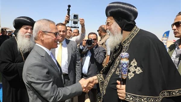 Beni Suef governor greets Pope Tawadros II