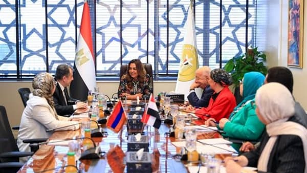 وزيرة التنمية تناقش التعاون مع سفير أرمينيا