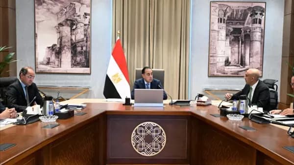 مدبولي يوجه بتحويل 250 مدرسة للنموذج الدولي