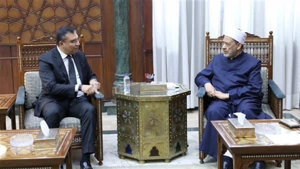 Al-Azhar Sheikh Meets Islamic Radio Leader