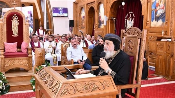البابا تواضروس يلقي عظة الأحد من الكاتدرائية