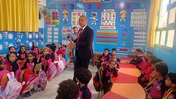 طارق حلمي يتابع العملية التعليمية في الإسكندرية