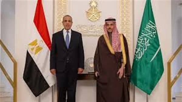 وزير الخارجية يعبر عن استعداد الدعم للسعودية