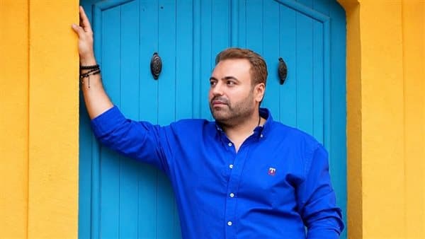 محمد أبو زيد يطلق أغنيته الجديدة قمر ع الأرض