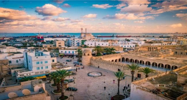 نيويورك تايمز تركز على تونس العاصمة