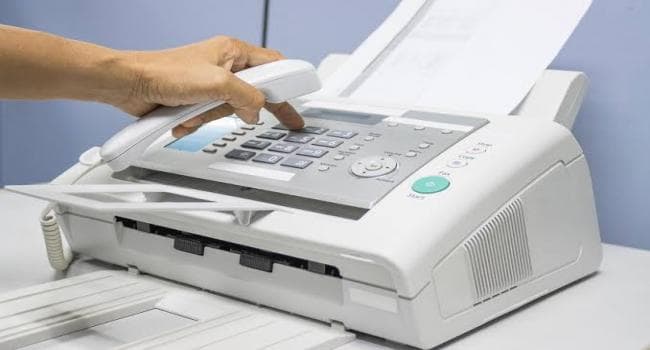 حكومة توضح استمرار استخدام الفاكس