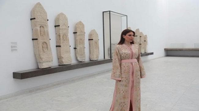 Artist Yara tours Bardo Museum