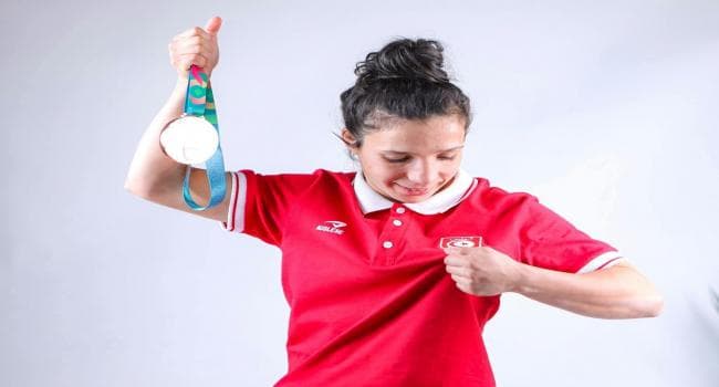 الجودو التونسية أميمة البديوي تتوج بالميدالية الفضية في الألعاب المتوسطية