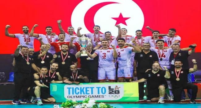 منتخب تونس يفوز بلقب إفريقيا للكرة الطائرة للمرة 12