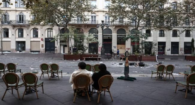 فرنسا تمنع تجمُعات في مرسيليا