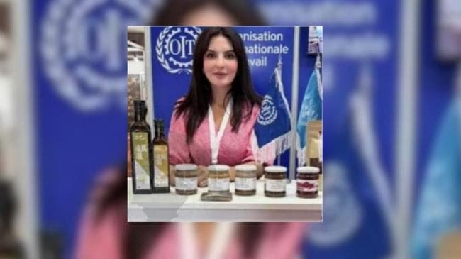 سيدي بوزيد: سناء عماري تفوز بجائزة ريادة الأعمال الجماعية من الكوميسا