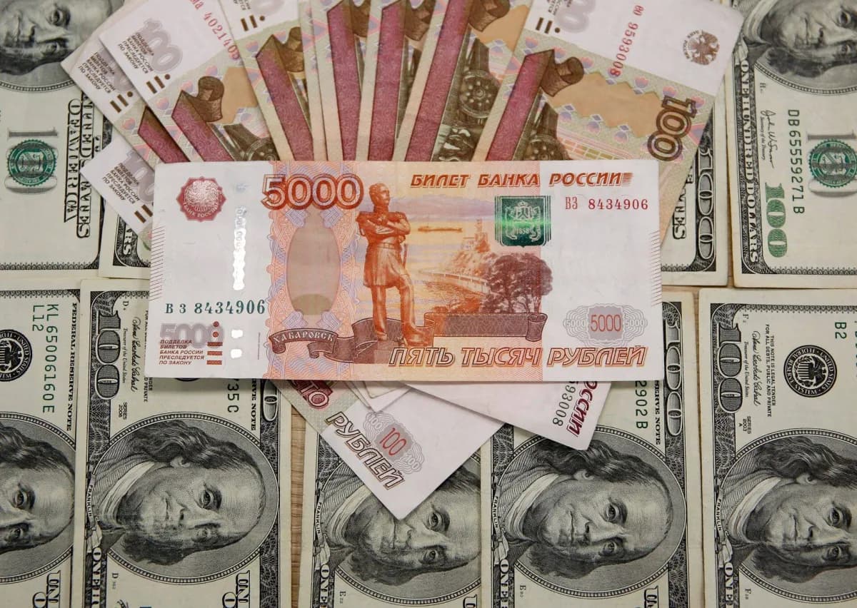 سبير بنك يطالب بانخفاض الروبل إلى 90 مقابل الدولار