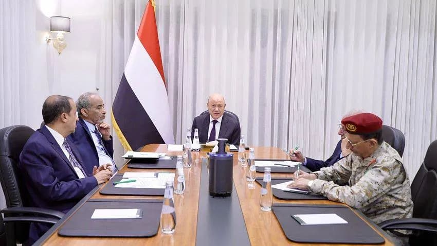 الرئاسي اليمني: إيران تنتهك السيادة بسفرية إلى صنعاء