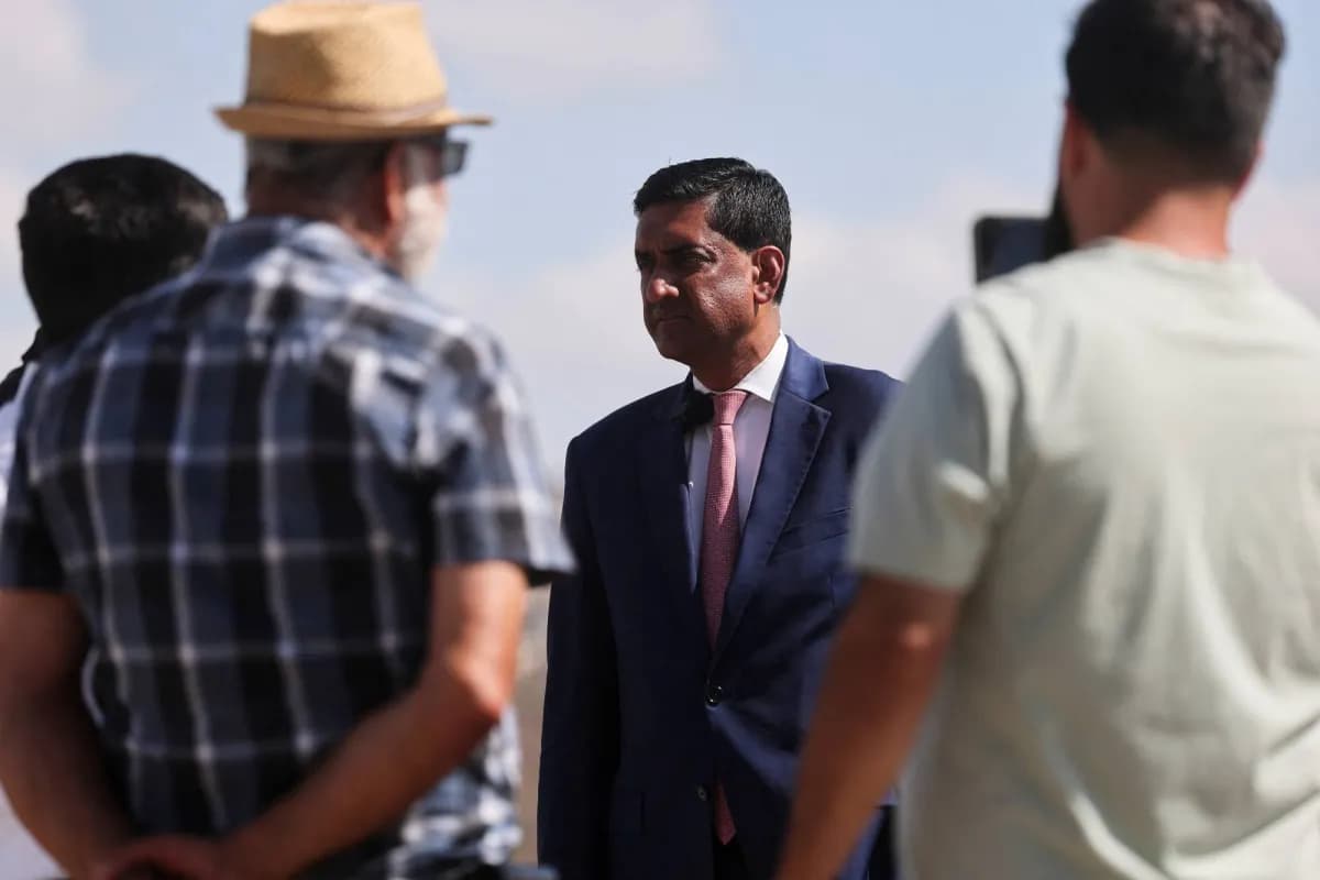 Israeli settlers detain U.S. deputy during West Bank visit