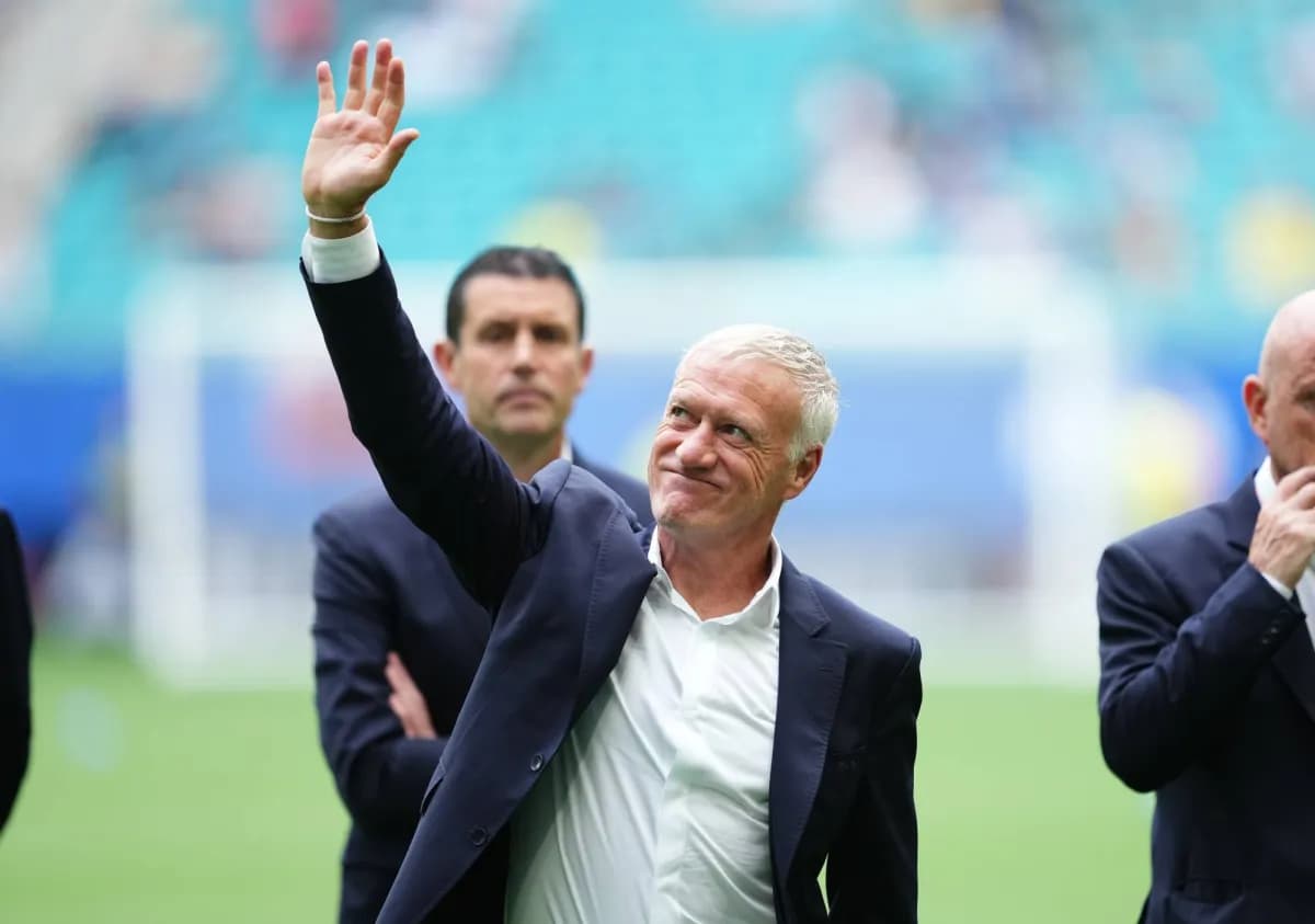Deschamps leaves French team after World Cup