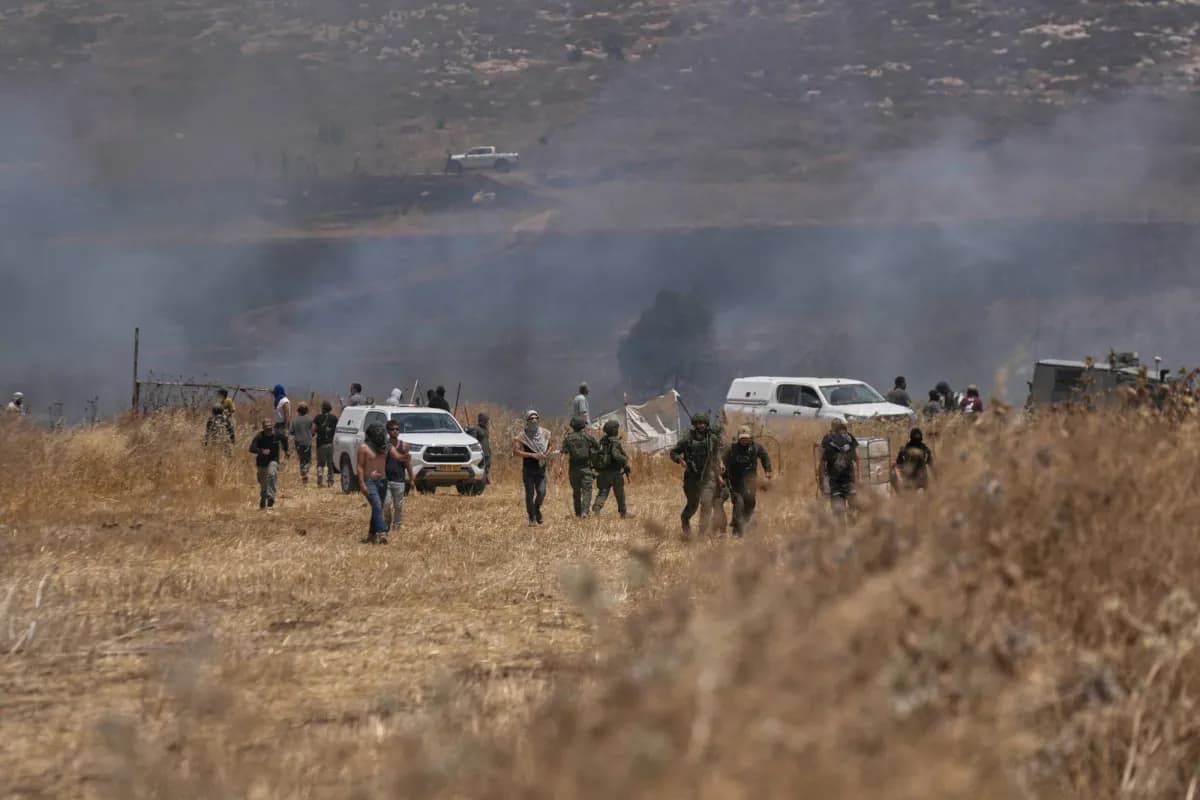Israeli Army: Palestinians Responsible for West Bank Stabbing Killed