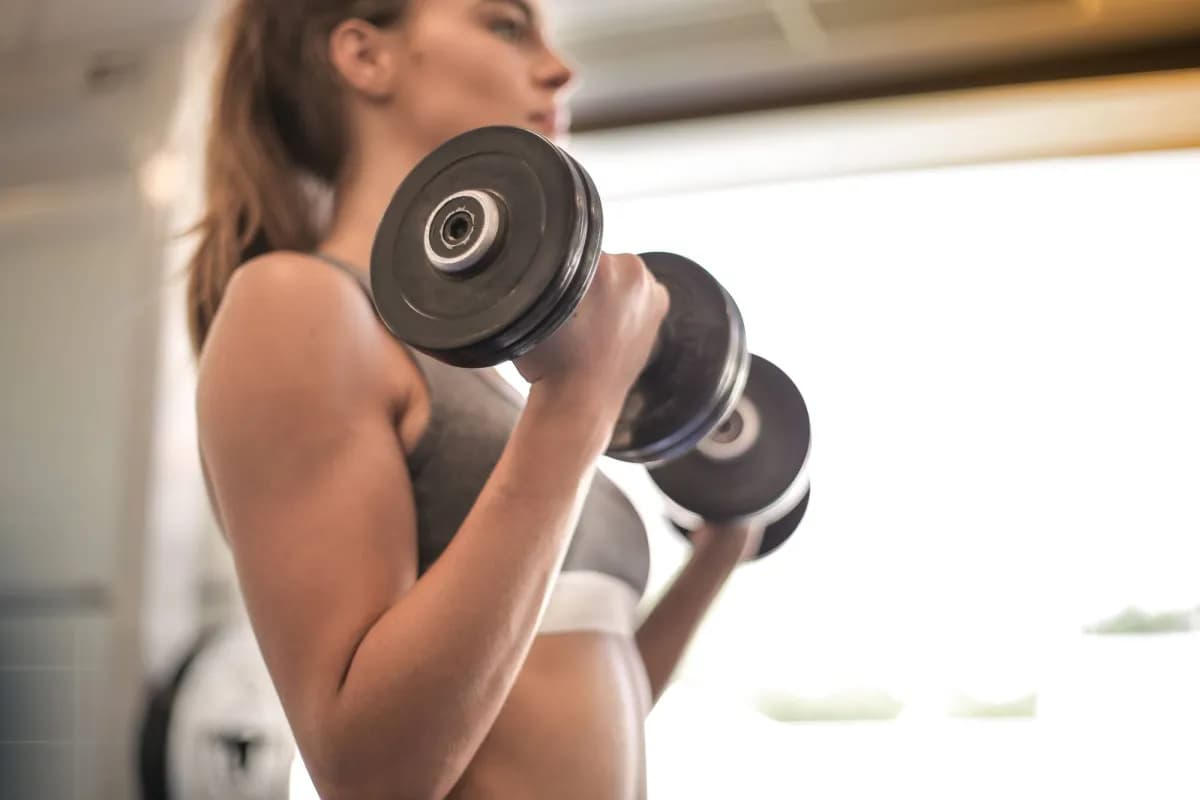Weekly strength training and women's heart risk