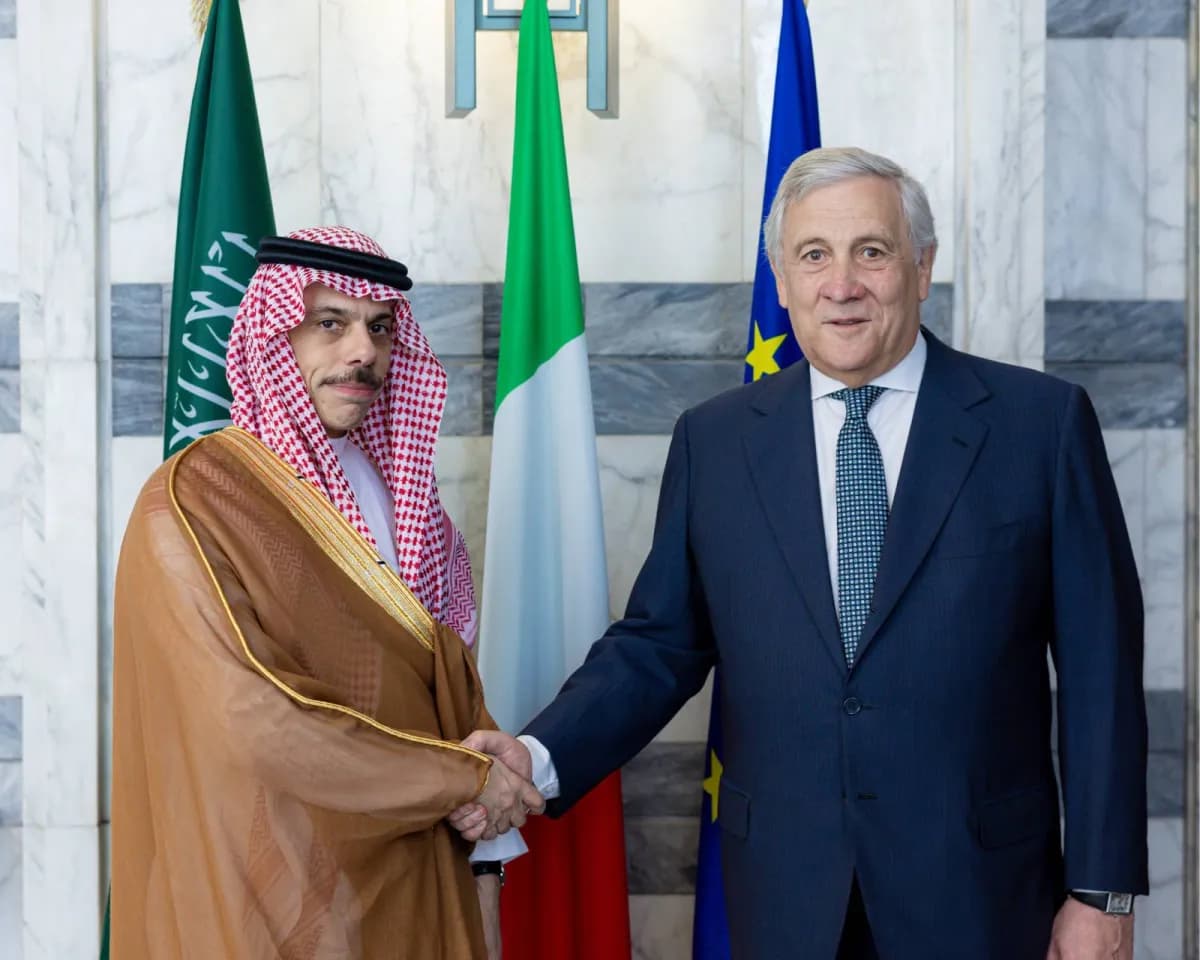 Riyadh and Rome oppose Strait navigation limits
