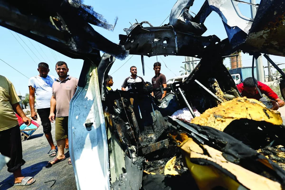 Gaza ceasefire weakens with strikes