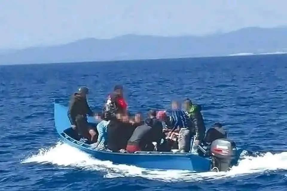 إسبانيا توقف شبكة إجرامية لتهريب المهاجرين من الجزائر