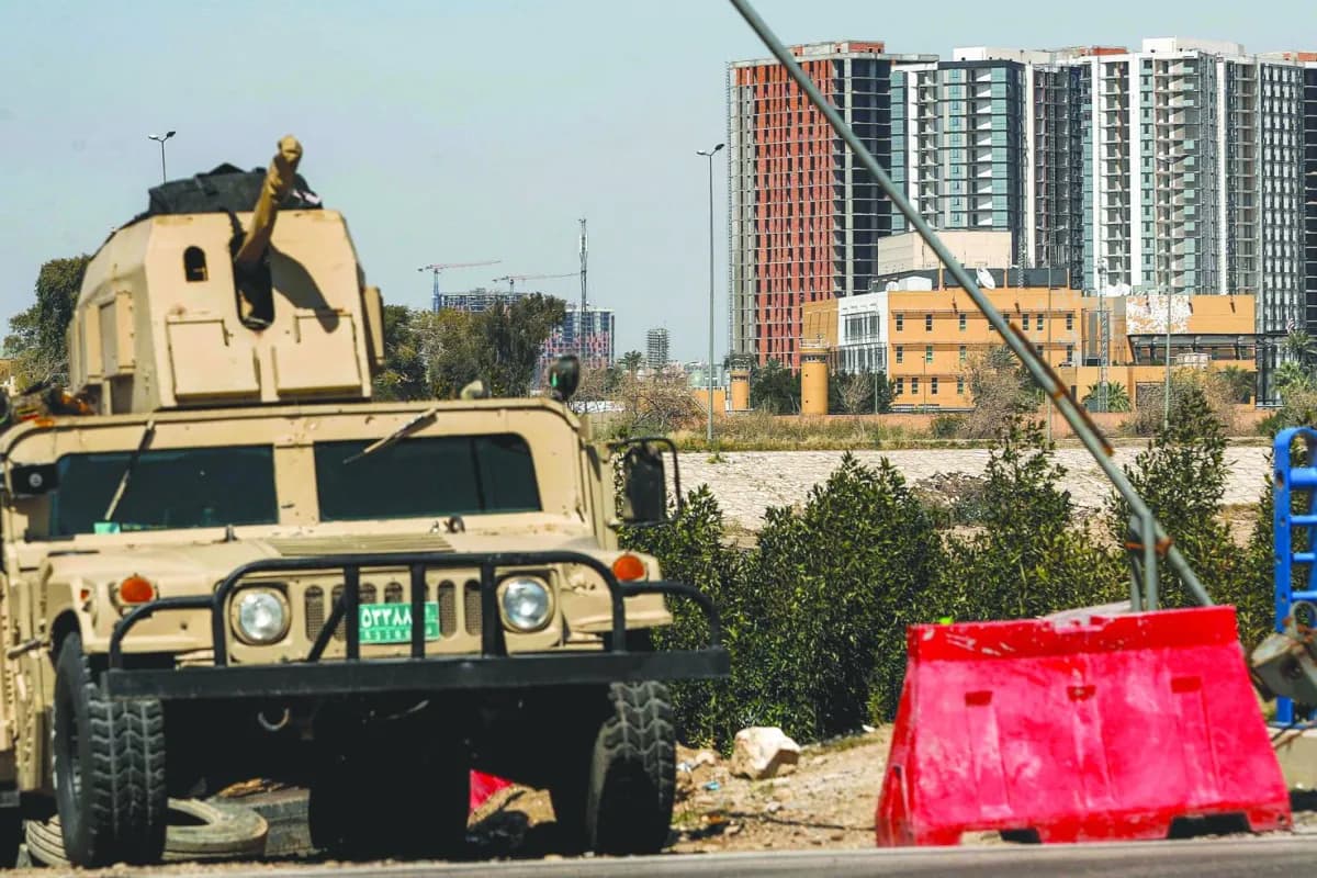 Iraqi Forces Advance Against Armed Groups
