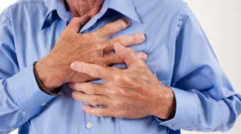 إجراءات إنقاذ عند الاشتباه بأزمة قلبية