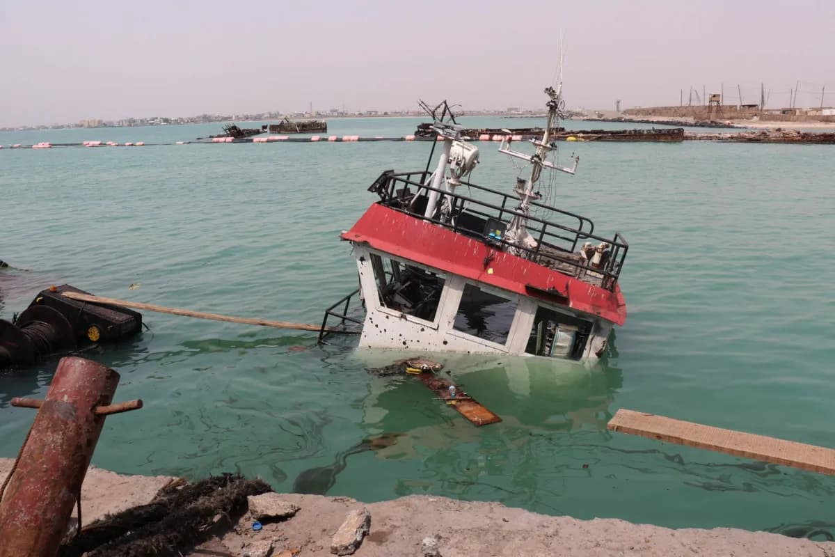 Houthi attack kills 3 on cargo ship