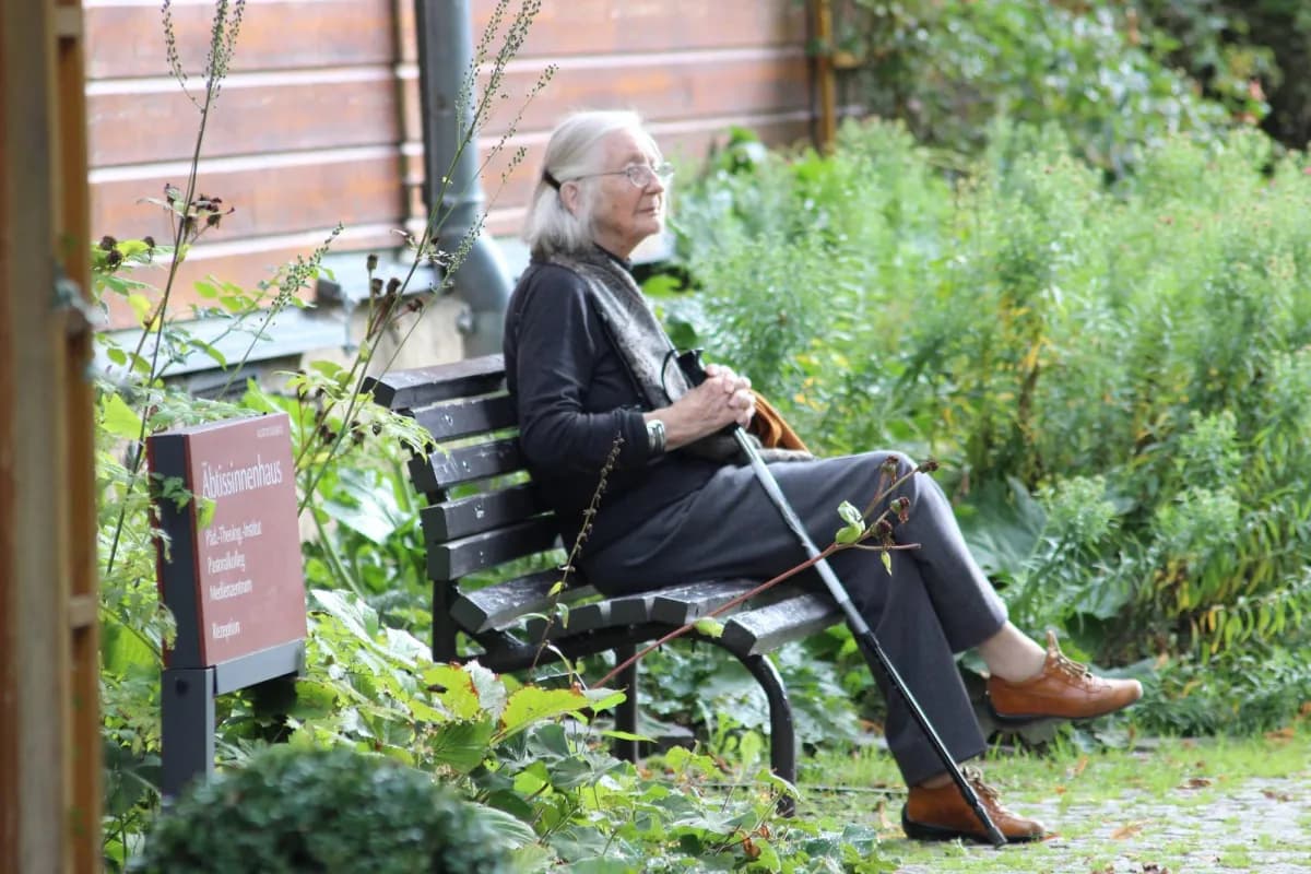 Healthy habits may delay dementia by 13 years