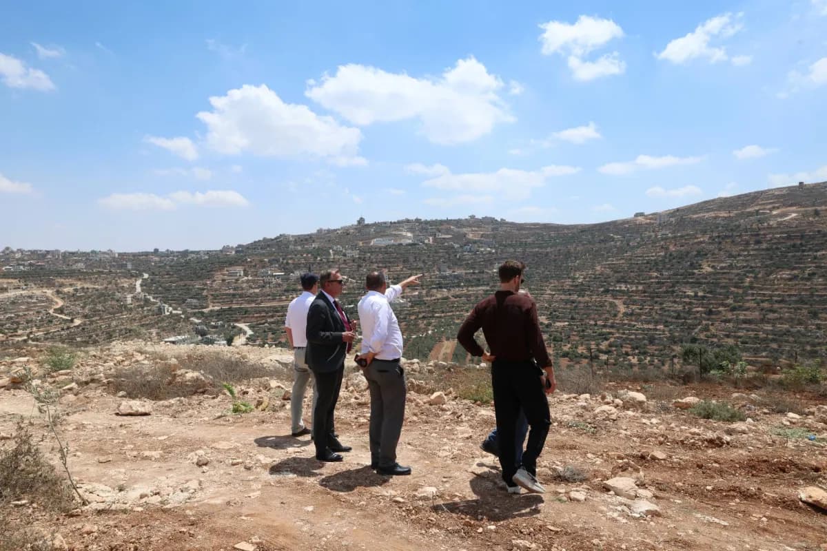 مصر تحذر من فصل الضفة واتفاق القدس