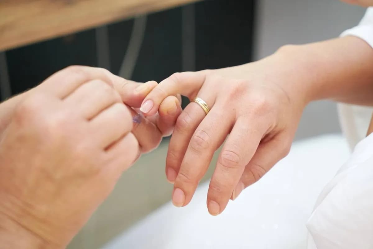 Nail Changes Signaling Nutrient Deficits
