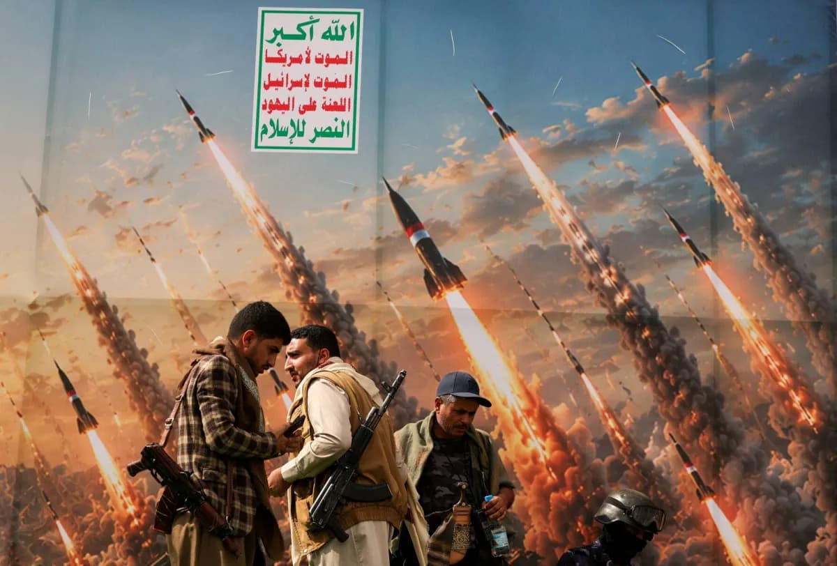 Yemeni army fights Houthi surge