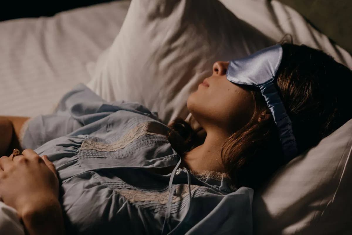 Health experts' 5 night-time habits