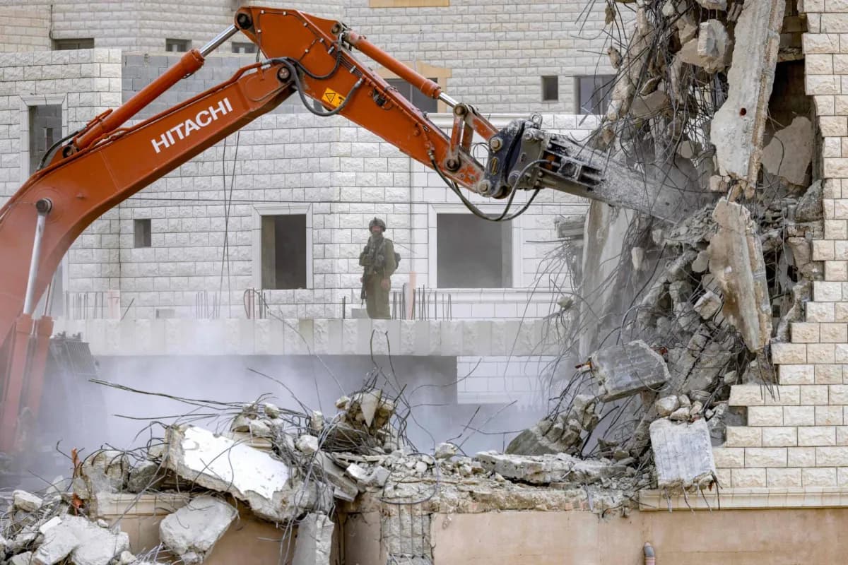 Israel dismantles four West Bank structures