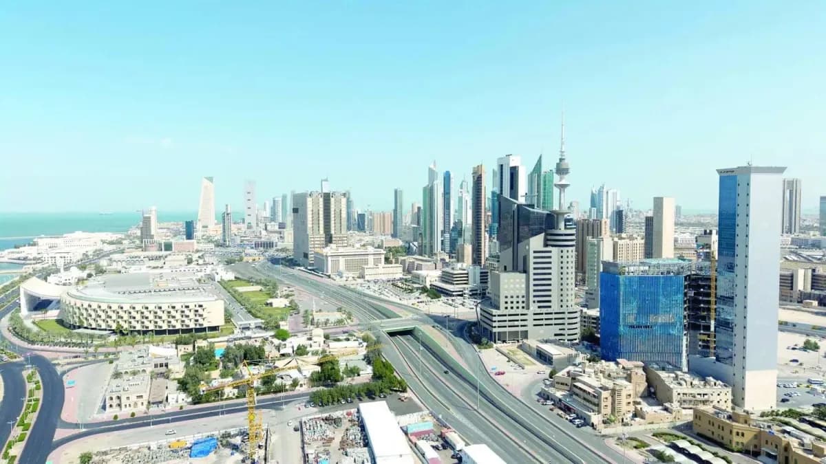 الدفاعات الكويتية تتصدى لهجمات إيرانية لثاني يوم