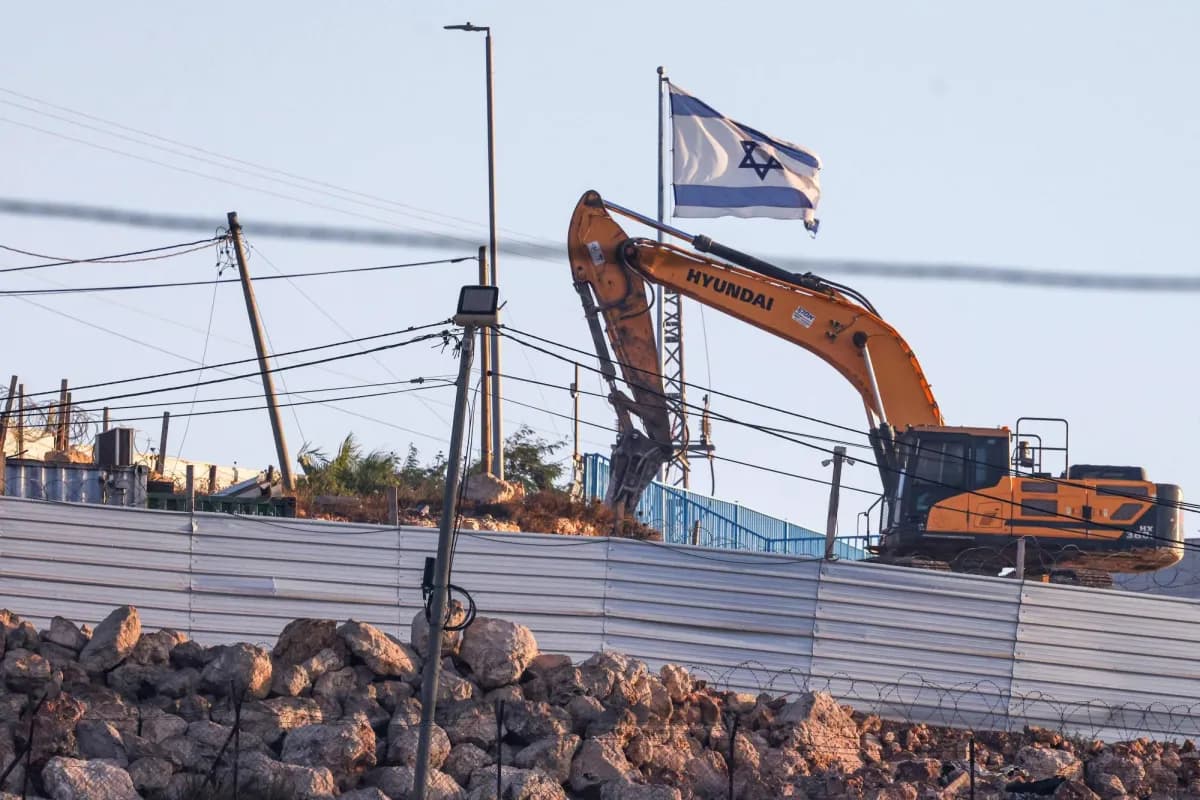 U.S. urges Netanyahu to evacuate outposts