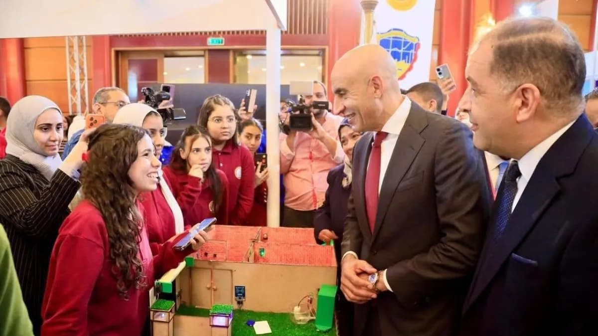 Egypt limits face veil use among schoolgirls