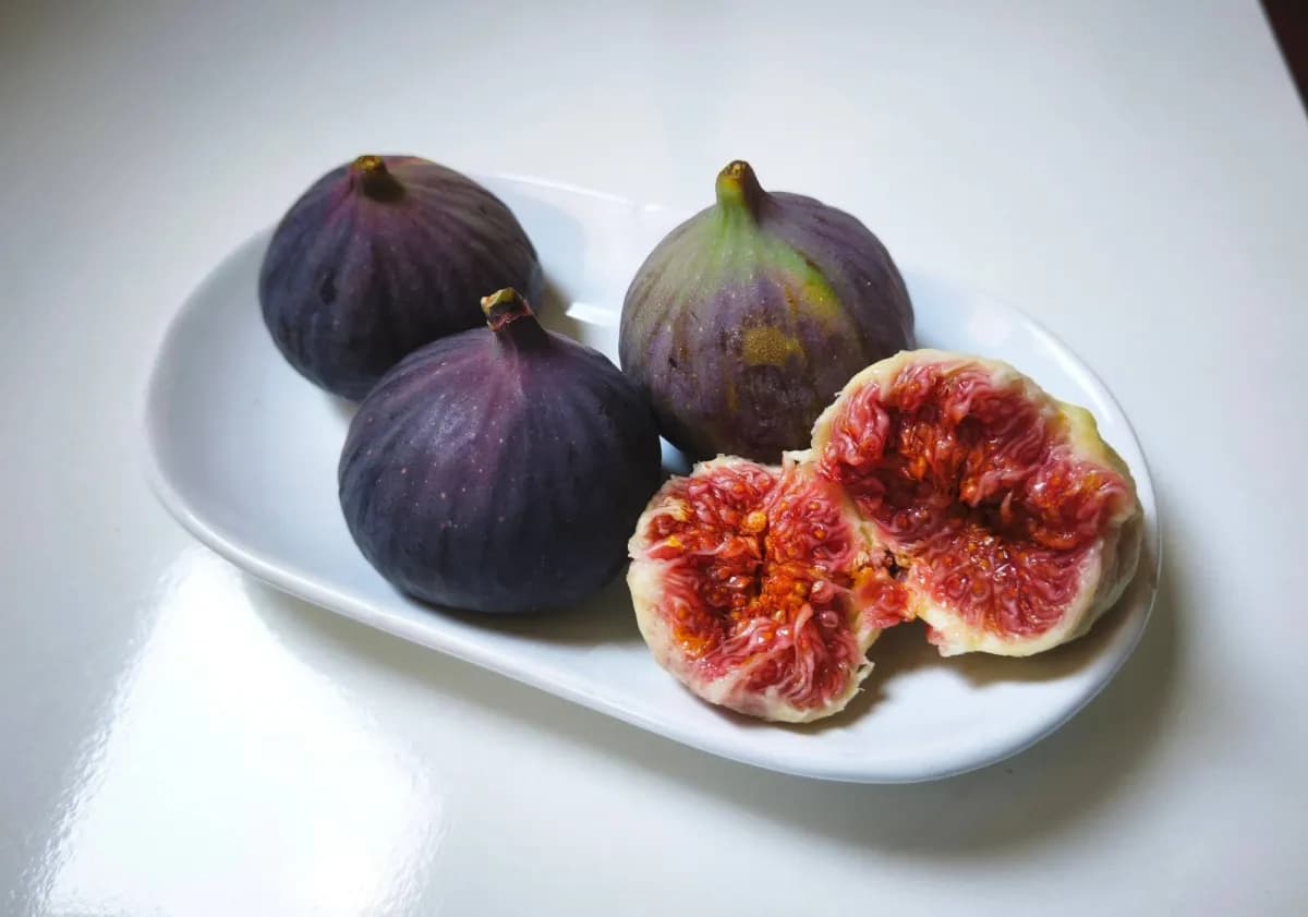 Fig and diabetes: safe intake limits