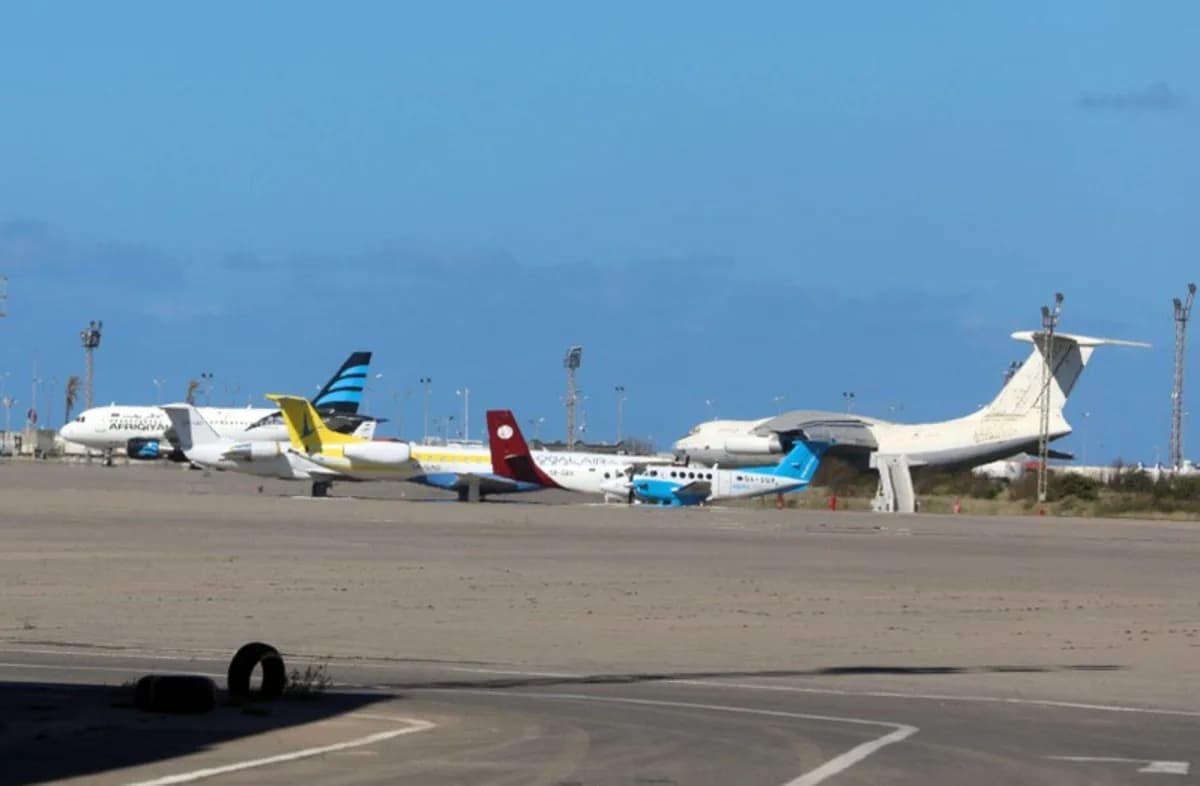 Libya: Two pilots held over suspected drunk flight