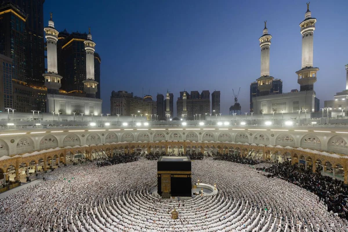 Global Criticism of Houthis' Attack on Mecca