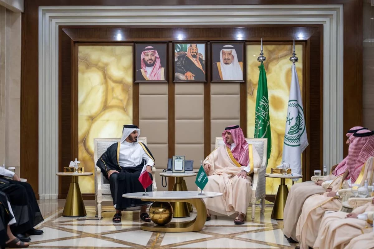 Saudi and Qatar focus on boosting ties