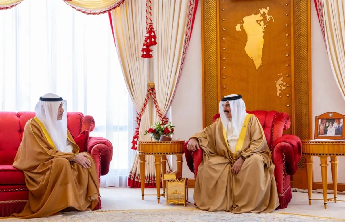 البحرين تؤكد تعزيز العلاقات مع الكويت