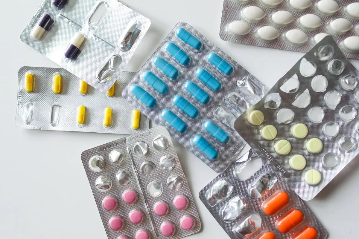 Five Locations to Avoid for Medication Storage During Travel