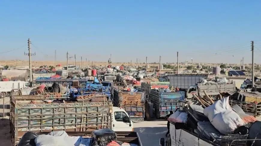Third convoy leaves Syrian desert camps